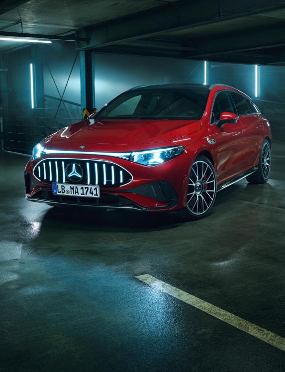 The Mercedes-AMG CLA 45 4MATIC+ Shooting Brake, viewed from the front