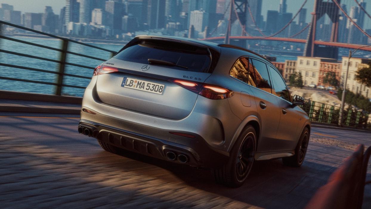 Rear view Mercedes-AMG GLC 53 4MATIC+ SUV