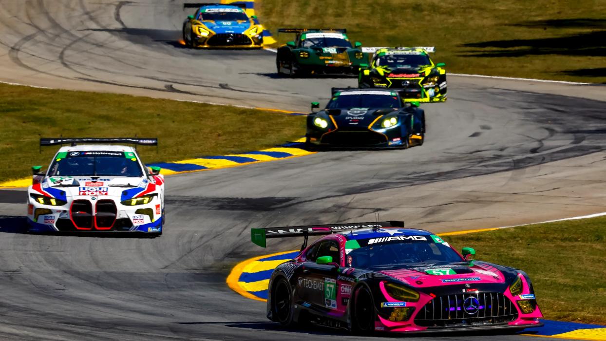 Mercedes-AMG GT auf der Rennstrecke bei der IMSA WeatherTech SportsCar Championship