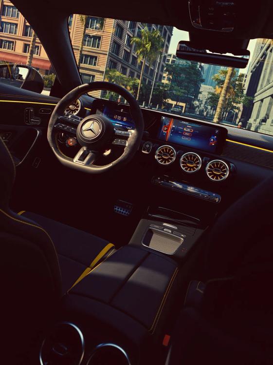 Steering wheel and centre console of the Mercedes-AMG CLA 45s special edition