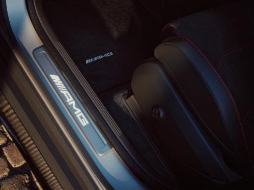 Einstiegsleiste mit AMG Schriftzug