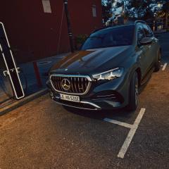 Mercedes-AMG GLE 53 HYBRID SUV front.