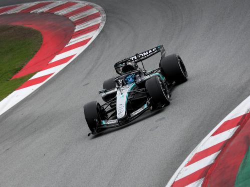Der Mercedes-AMG F1 W17 E PERFORMANCE von vorne.