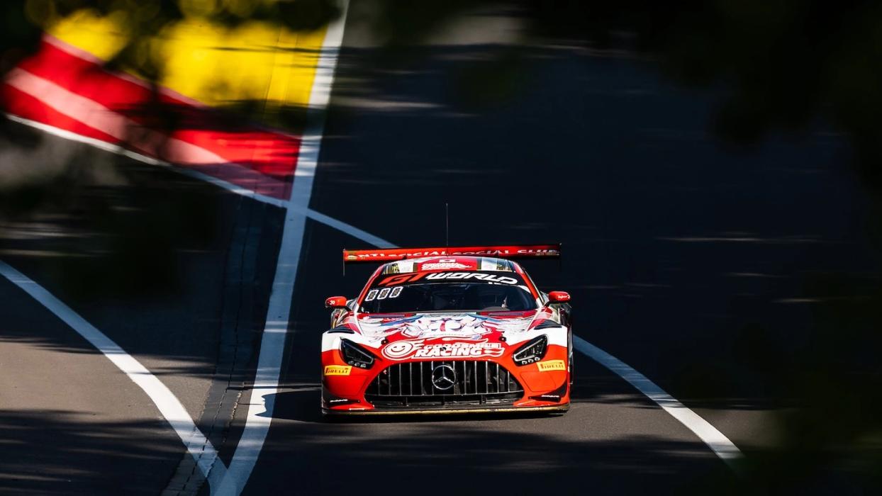 Mercedes-AMG GT bei den 24h von Spa auf der Rennstrecke