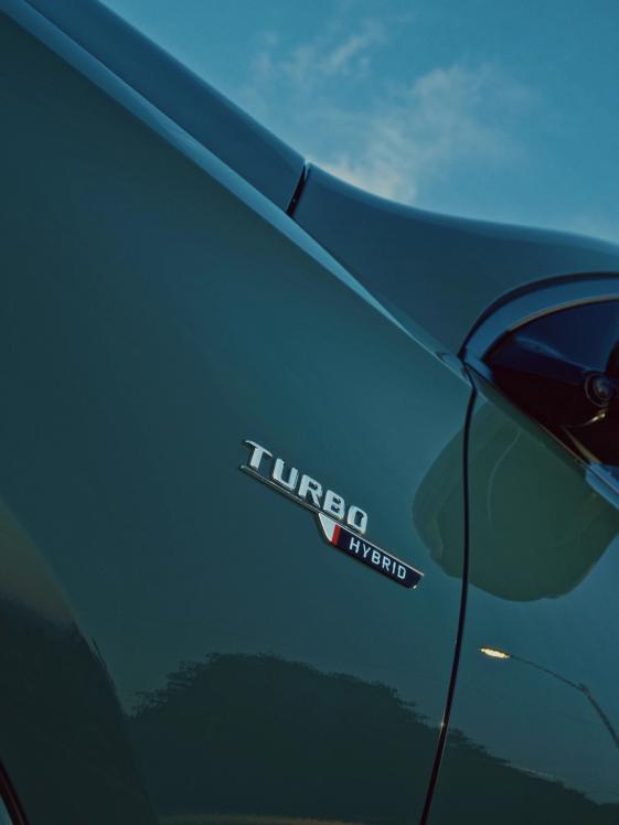 Mercedes-AMG GLE 53 HYBRID SUV Turbo lettering.