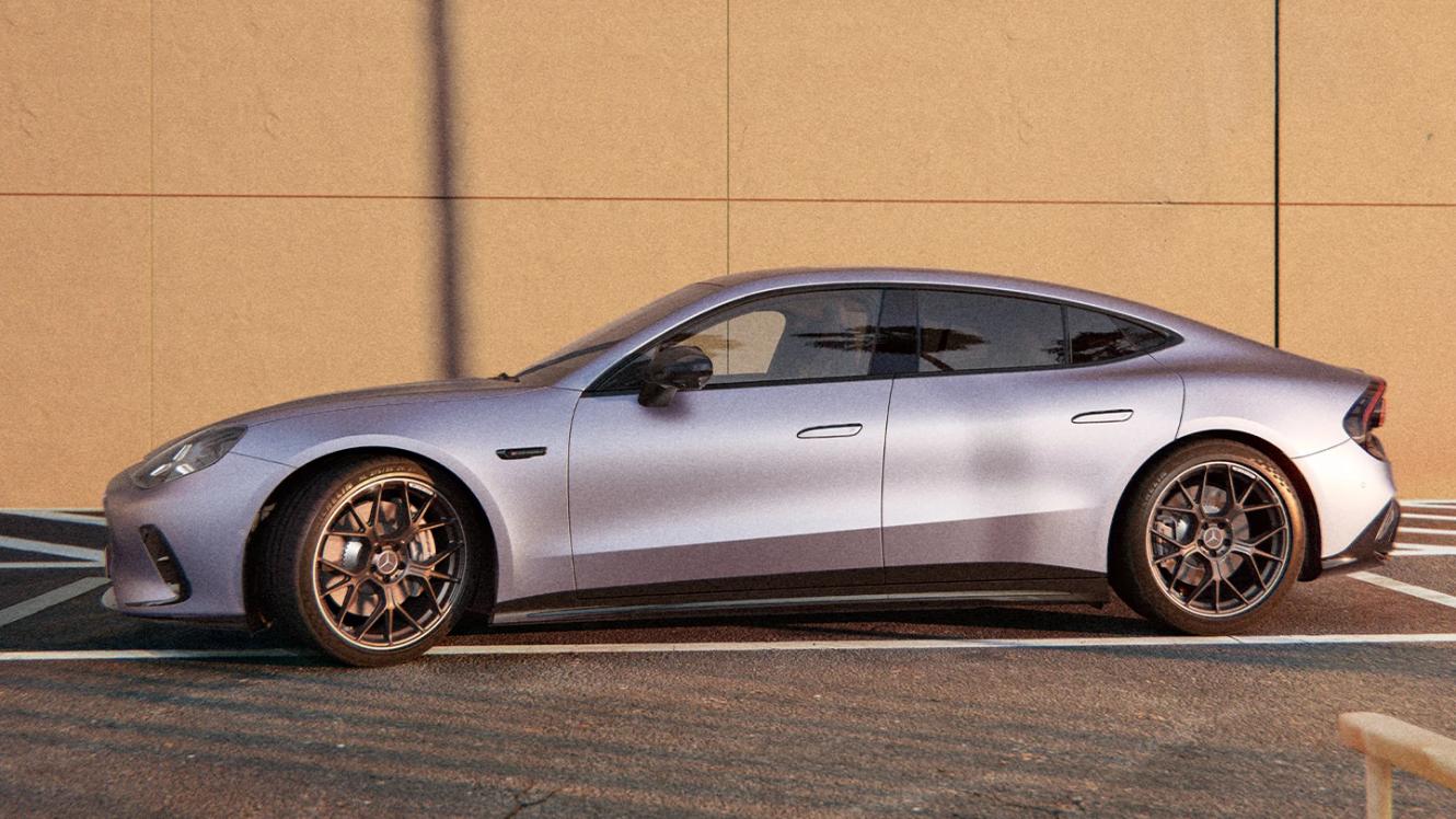 Das Mercedes-AMG GT 4-Türer Coupé in der Seitenansicht