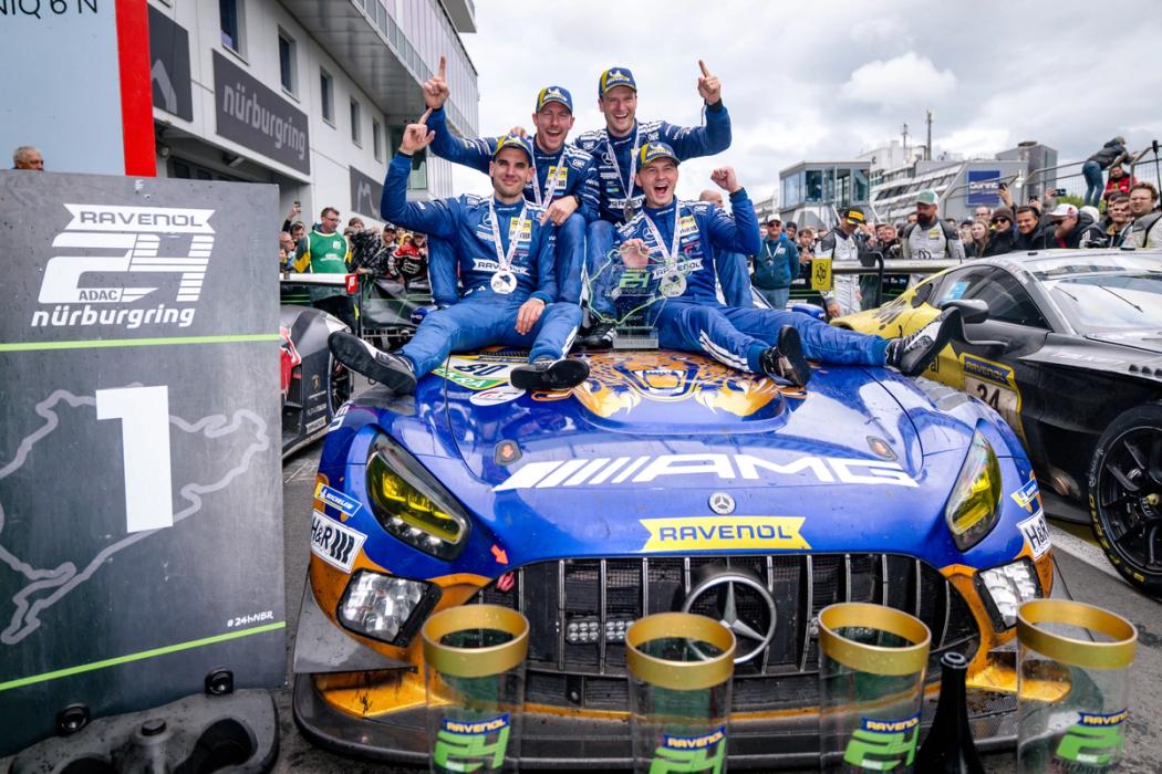 Mercedes-AMG GT3 RAVENOL at 24h Nürburgring with drivers after the win