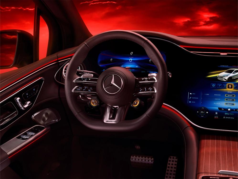 Performance Lenkrad des Mercedes-AMG EQE 53 4MATIC SUV's.