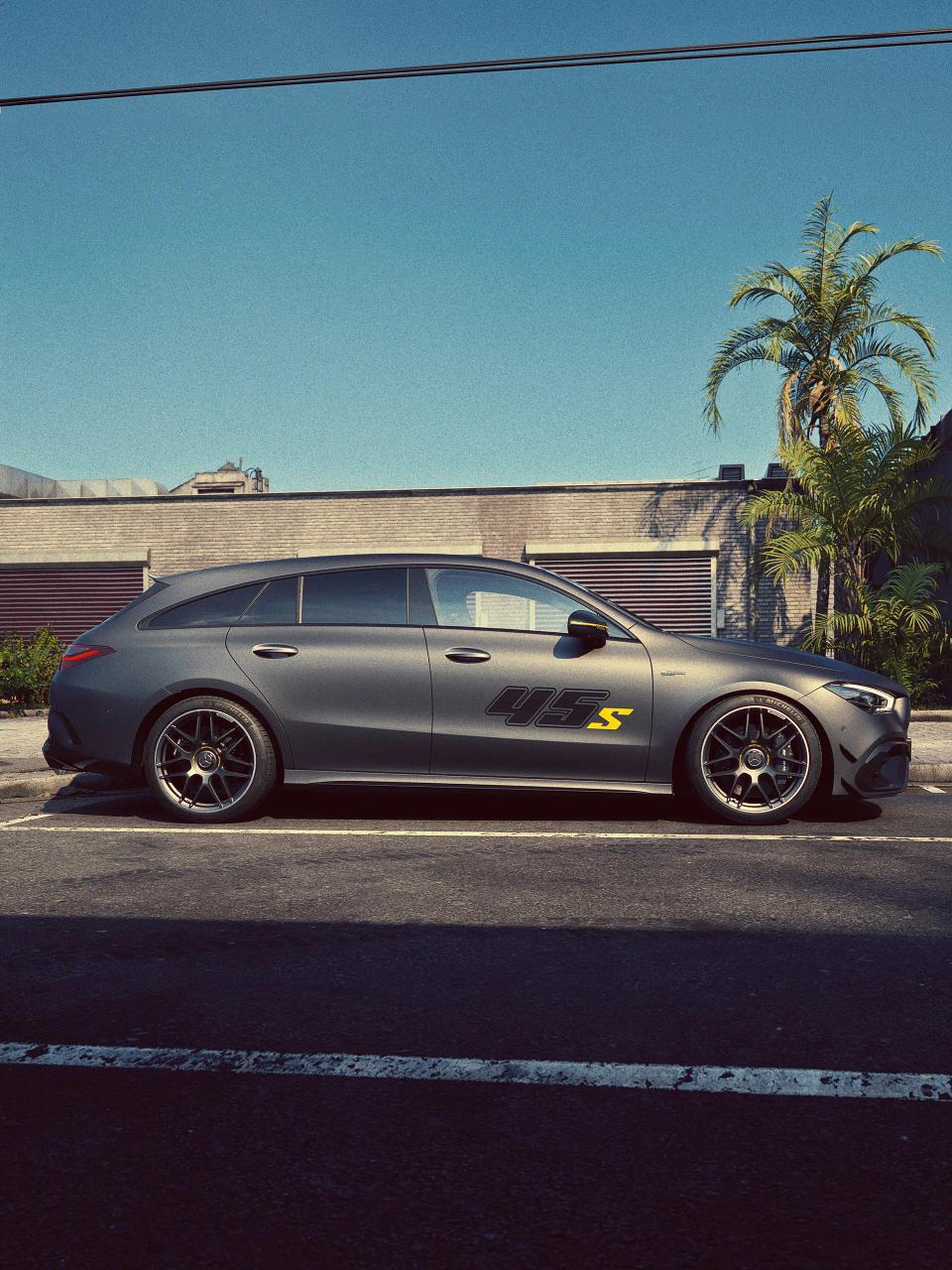 Seitenansicht der Mercedes-AMG CLA Shooting Brake Sonderedition