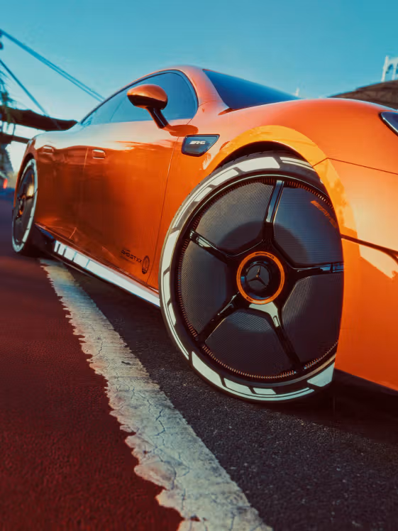Close-up of the tyres and rims of the Concept AMG GT XX