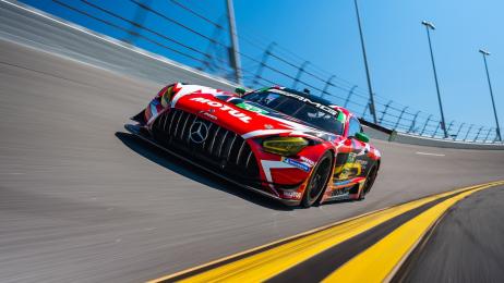 Mercedes-AMG GT auf der Rennstrecke bei der IMSA WeatherTech SportsCar Championship