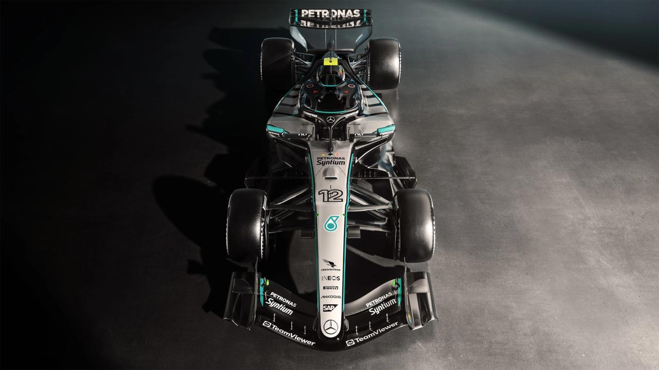 Der Mercedes-AMG F1 W17 E PERFORMANCE von vorne.