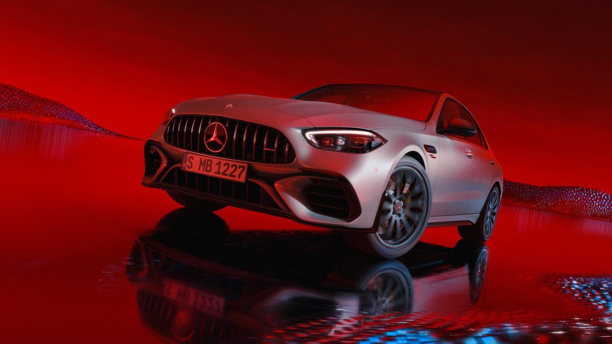 Front view of the Mercedes-AMG C 63 S E PERFORMANCE Sedan