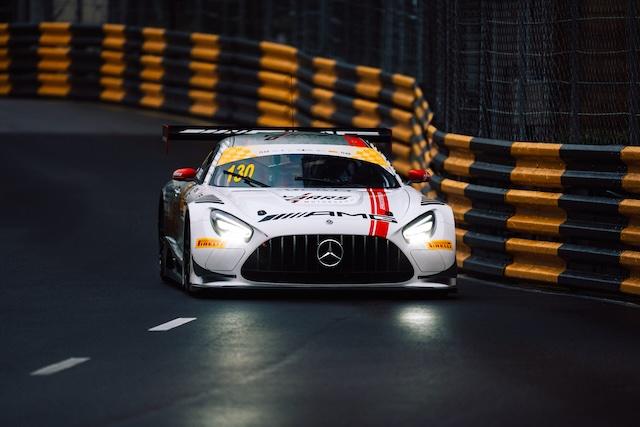 Mercedes-AMG GT auf den engen Strassen von Macao